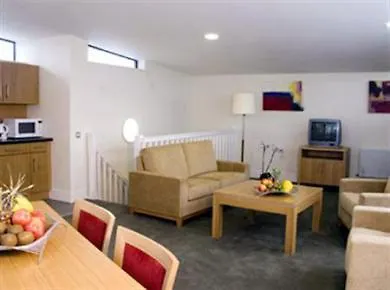 Clarion 4*